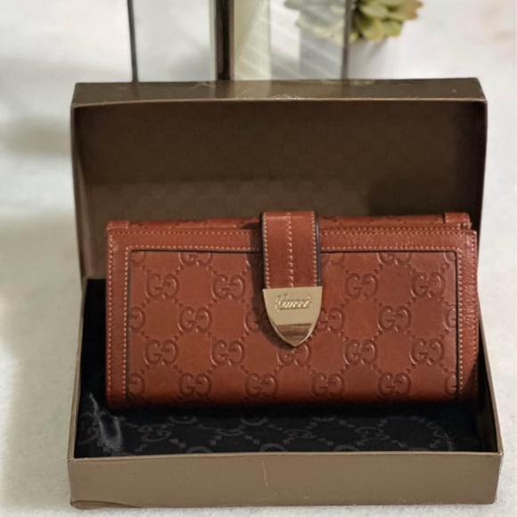 Gucci Handbags - Gucci Brown Leather Wallet